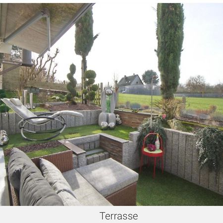 Beste Lage In Bochum Sehr Hochwertige, Individuelle Wohnung Als Hotelalternative Mit Suedterrasse, Pkw-Stellplatz, Wallbox U.V.M. Exterior photo